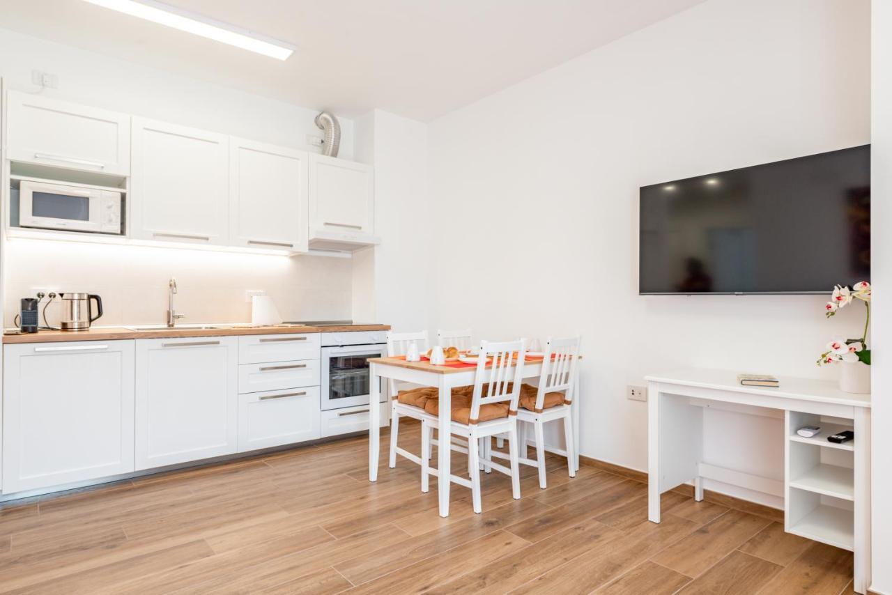 Central Station Apt With Parking Bari Esterno foto